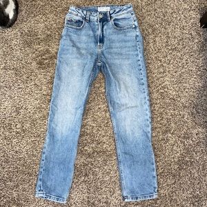 Women’s ankle jeans